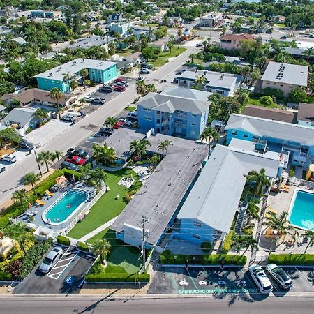 St. Pete Beach Suites Exteriör bild