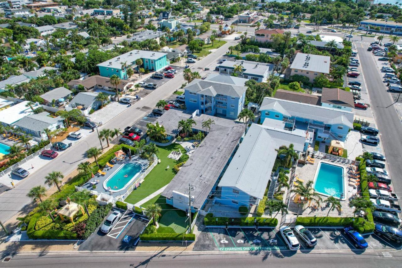 St. Pete Beach Suites Exteriör bild