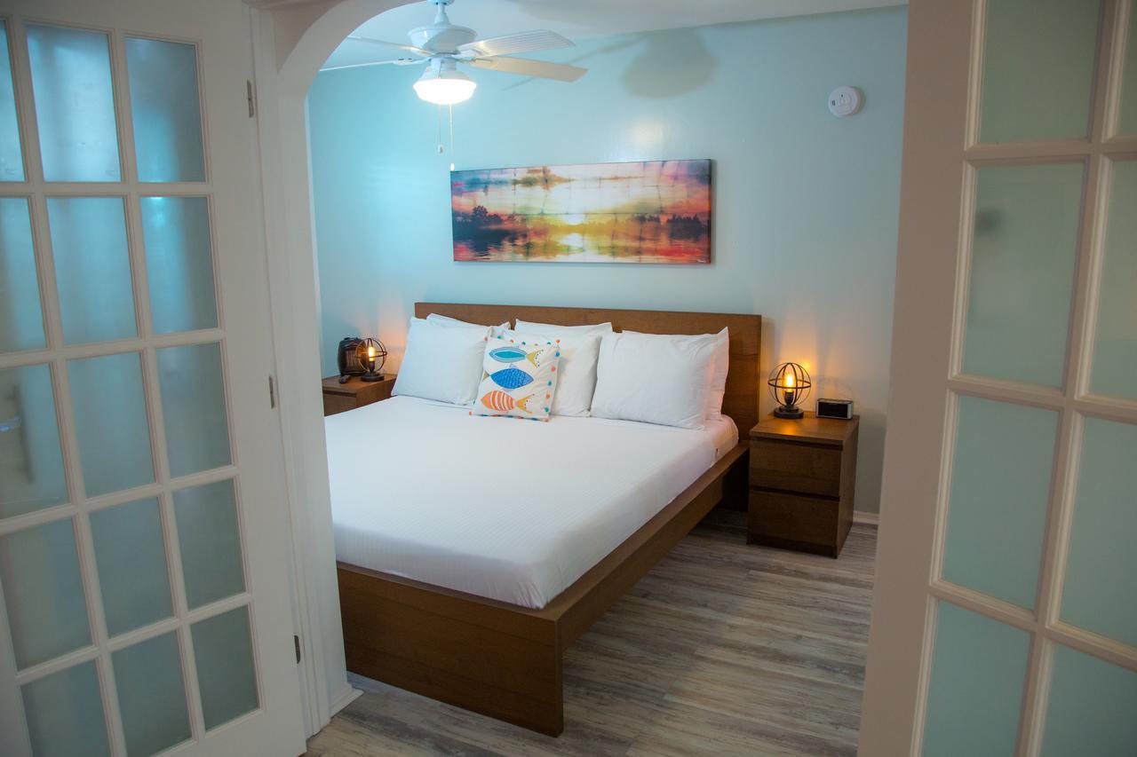 St. Pete Beach Suites Exteriör bild