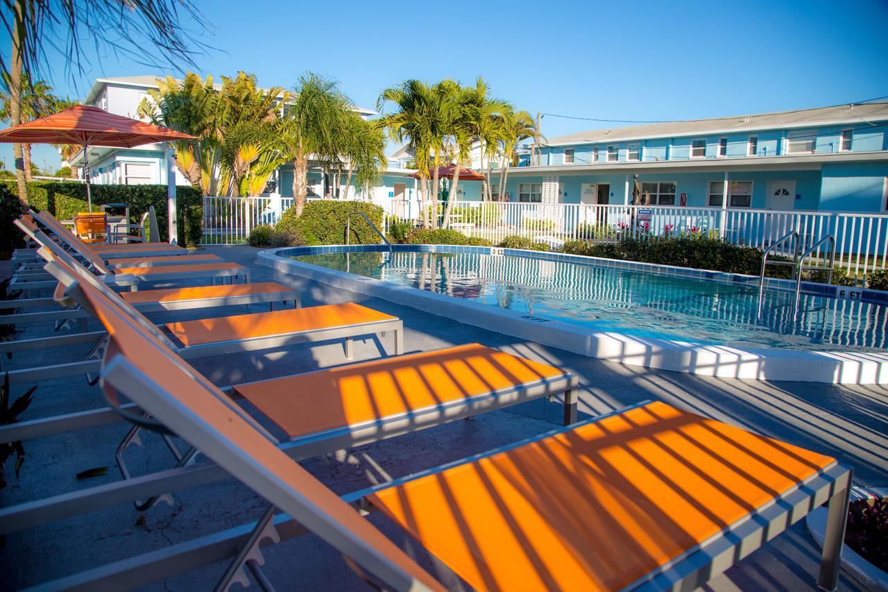 St. Pete Beach Suites Exteriör bild