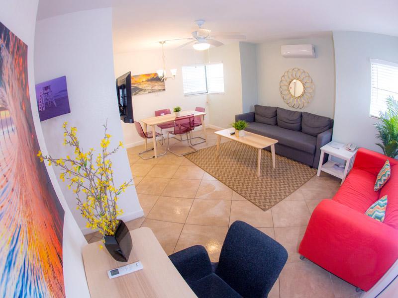 St. Pete Beach Suites Exteriör bild