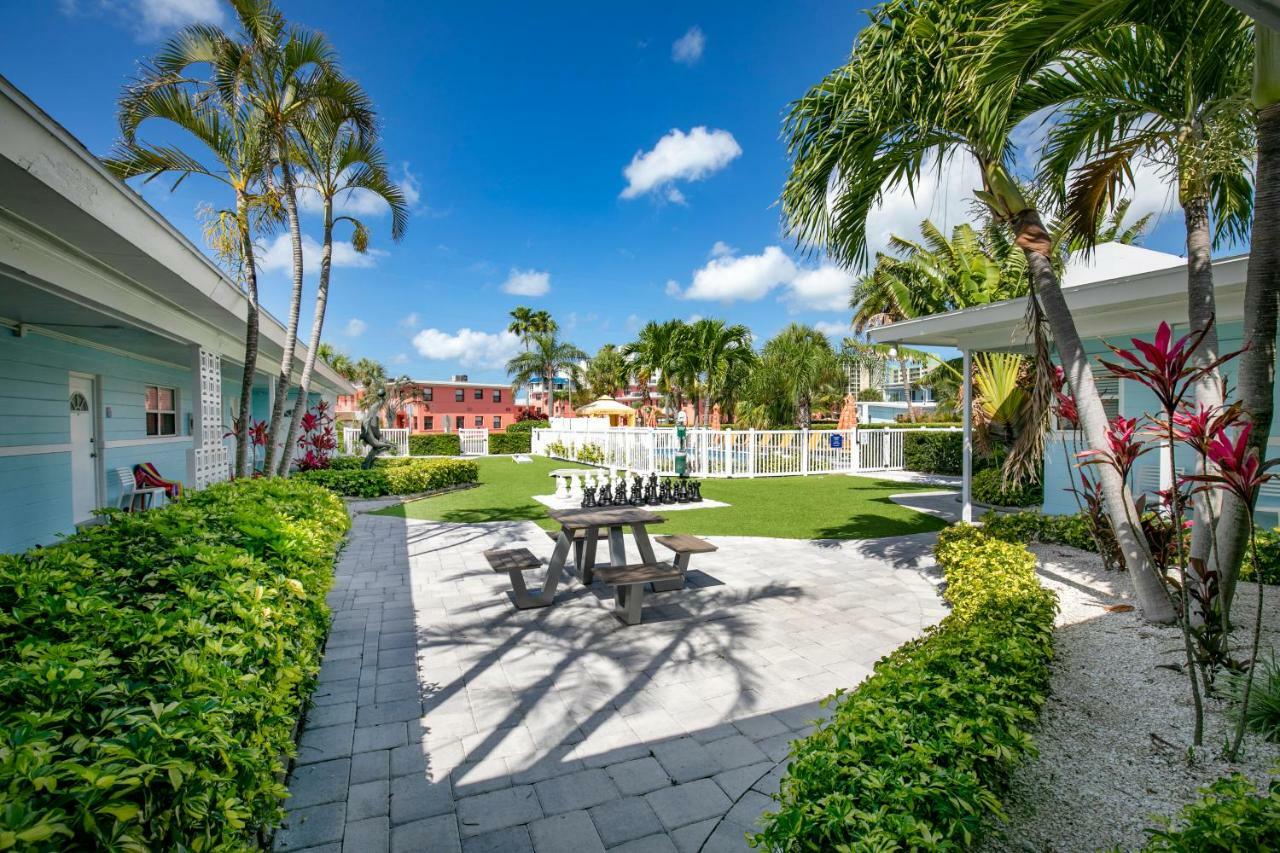 St. Pete Beach Suites Exteriör bild